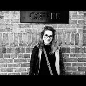 Meet your Posher, Caity